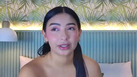 Snapshot of megan_cruzgb chatting on July 28, 4:39 pm Carolina Paez online show from July 28, 4:39 pm