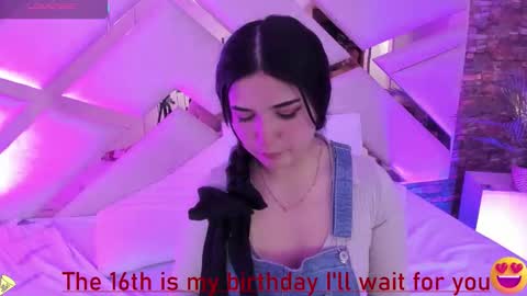     online show from February 13, 2:02 pm