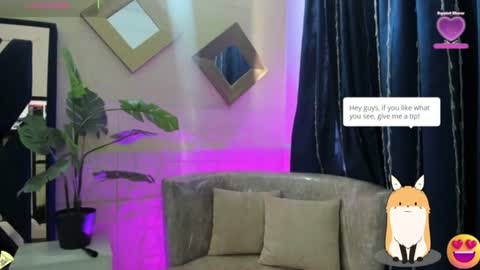 Snapshot of megan_devon chatting on June 15, 12:18 pm online show from June 15, 12:18 pm