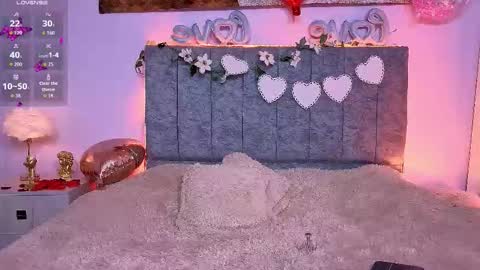 megan do santos online show from February 15, 8:02 am