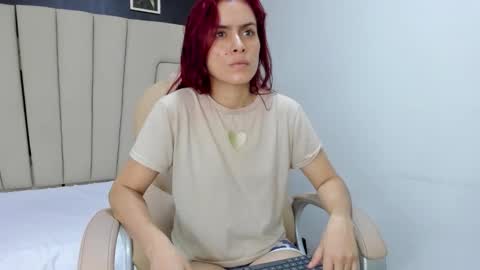 Snapshot of megan_hally chatting on November 13, 3:16 am Megan online show from November 13, 3:16 am