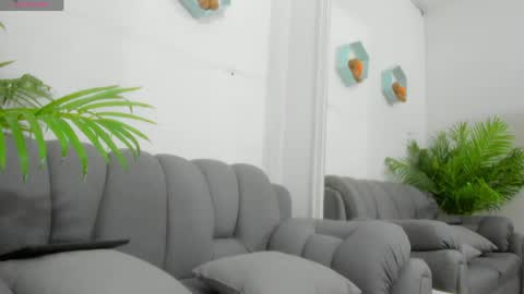 Snapshot of megan_hally chatting on May 28, 11:18 am Megan online show from May 28, 11:18 am