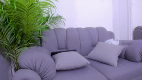 Snapshot of megan_hally chatting on June 12, 11:20 am Megan online show from June 12, 11:20 am