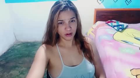 Snapshot of megan_little_ chatting on January 14, 12:22 am amanda online show from January 14, 12:22 am