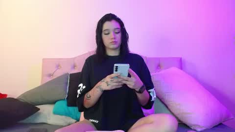 Snapshot of megan_lr chatting on July 17, 1:34 am Valentina online show from July 17, 1:34 am