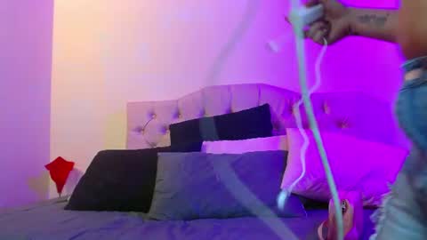 Snapshot of megan_lr chatting on July 18, 2:27 am Valentina online show from July 18, 2:27 am
