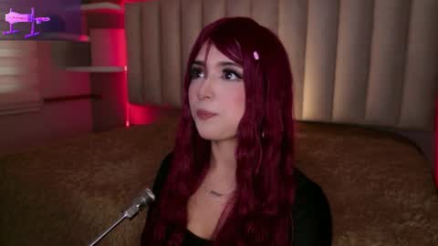 Snapshot of megan_moore__ chatting on July 8, 12:31 pm online show from July 8, 12:31 pm