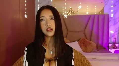 Snapshot of megan_saint chatting on June 13, 2:15 pm megan_saint online show from June 13, 2:15 pm
