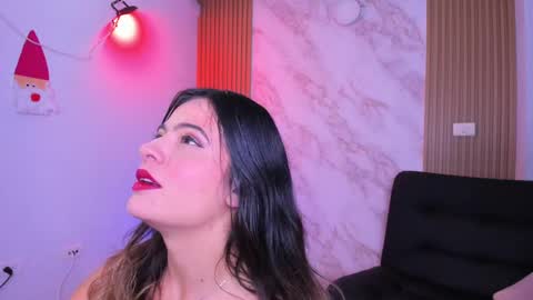 Snapshot of megan_star73 chatting on February 17, 11:44 am Megan online show from February 17, 11:44 am