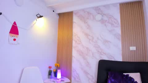 Snapshot of megan_star73 chatting on February 25, 2:33 pm Megan online show from February 25, 2:33 pm