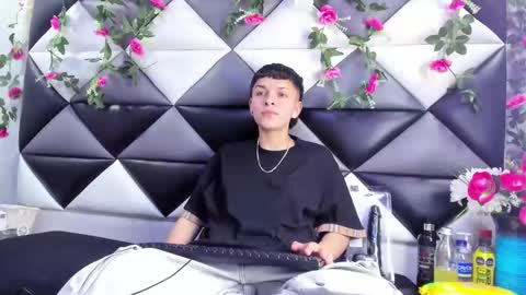 megan_thompsonn_ online show from December 4, 2:21 am