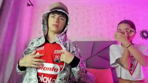 meganandtayler online show from November 22, 12:04 pm