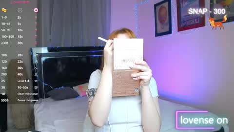 Snapshot of megancat333 chatting on February 11, 9:09 pm megancat333 online show from February 11, 9:09 pm