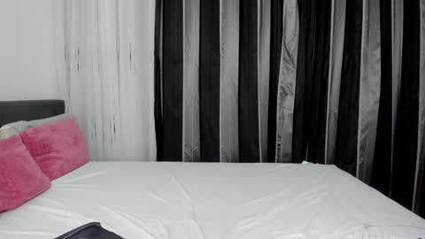 Snapshot of megancherrly chatting on December 6, 9:13 pm megancherrly online show from December 6, 9:13 pm