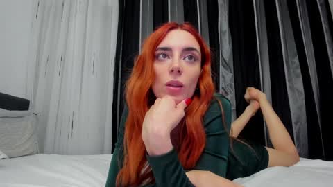 Snapshot of megancherrly chatting on December 7, 12:19 am megancherrly online show from December 7, 12:19 am