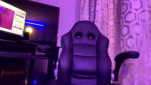 Snapshot of meganfox2244397 chatting on January 23, 12:14 am meganfox online show from January 23, 12:14 am