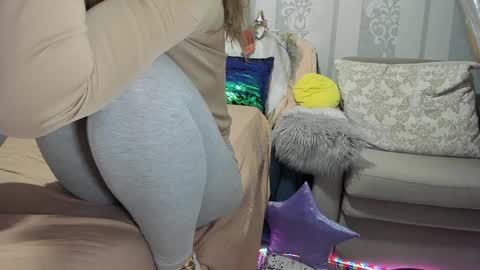 Nicki--------- Welcome to my Room online show from January 27, 6:41 pm