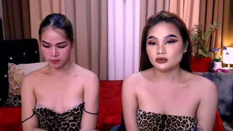 Snapshot of meganfoxx07 chatting on February 19, 12:33 pm Megan online show from February 19, 12:33 pm