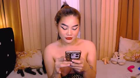 Snapshot of meganfoxx07 chatting on March 5, 11:17 am Megan online show from March 5, 11:17 am