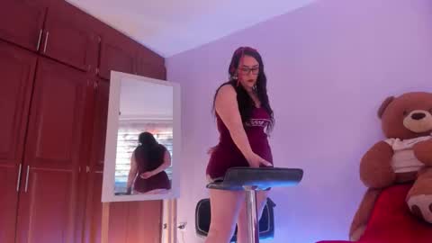 meganhotcurvy online show from November 21, 4:27 pm