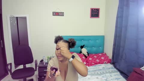 megan        online show from February 19, 2:55 am