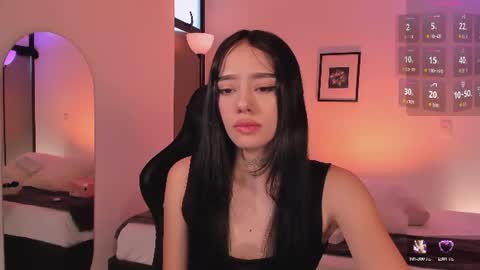 Snapshot of meganlake chatting on June 19, 1:37 pm megan lake online show from June 19, 1:37 pm