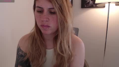 Snapshot of meganlk chatting on June 5, 1:06 pm MEGAN online show from June 5, 1:06 pm