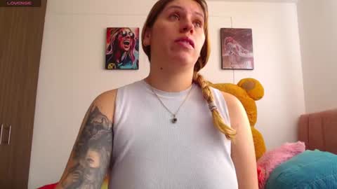 MEGAN online show from July 23, 5:33 pm
