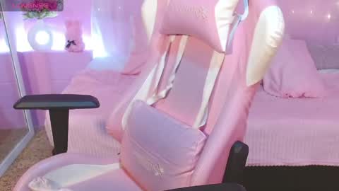 Snapshot of meganlust11 chatting on June 2, 6:32 pm meganlust11 online show from June 2, 6:32 pm