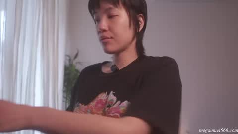 Snapshot of meganmei666 chatting on June 23, 6:28 pm for more 3 online show from June 23, 6:28 pm