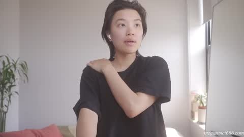 Snapshot of meganmei666 chatting on July 25, 4:15 pm for more 3 online show from July 25, 4:15 pm