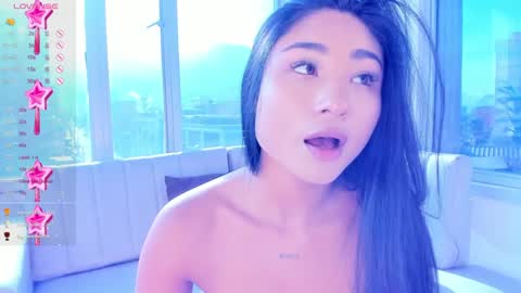 Snapshot of megann__sweet chatting on January 15, 1:20 pm Mara online show from January 15, 1:20 pm