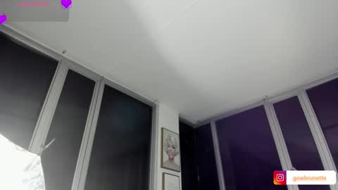 Snapshot of megann__sweet chatting on February 10, 10:42 am Mara online show from February 10, 10:42 am