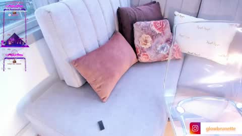 Snapshot of megann__sweet chatting on March 7, 1:07 pm Mara online show from March 7, 1:07 pm