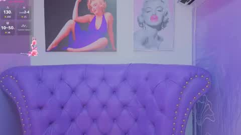 Snapshot of megann__up chatting on May 15, 7:59 am Megan online show from May 15, 7:59 am