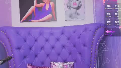 Snapshot of megann__up chatting on June 17, 12:02 am Megan online show from June 17, 12:02 am
