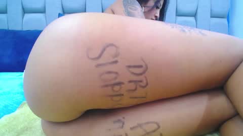 Snapshot of megann_boobs chatting on December 28, 9:19 pm Megan online show from December 28, 9:19 pm