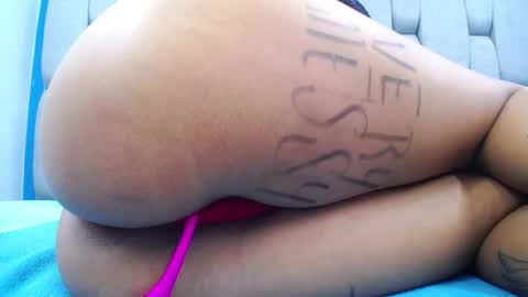 Snapshot of megann_boobs chatting on January 9, 9:16 pm Megan online show from January 9, 9:16 pm