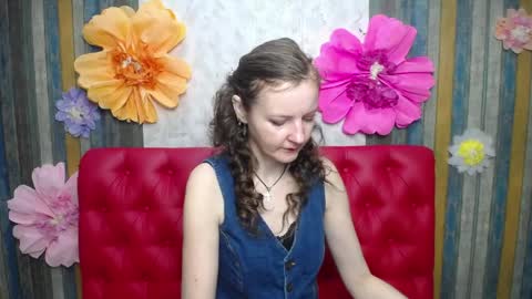 Snapshot of meganpirs chatting on April 7, 5:08 am MeganPirs online show from April 7, 5:08 am