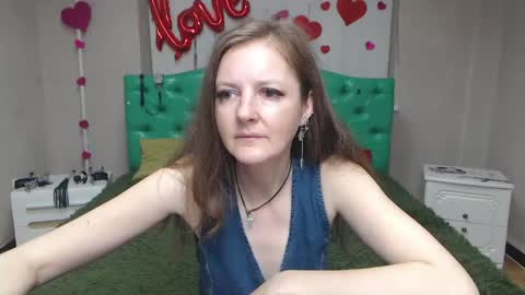 Snapshot of meganpirs chatting on May 14, 5:20 pm MeganPirs online show from May 14, 5:20 pm