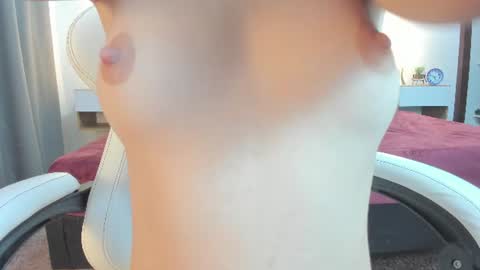Snapshot of meganqueen2 chatting on June 11, 2:48 pm Megan Queen online show from June 11, 2:48 pm