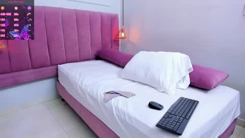 Snapshot of megansaenz_1 chatting on June 13, 7:23 pm Megan online show from June 13, 7:23 pm