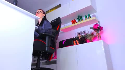 Megan online show from January 11, 4:34 pm