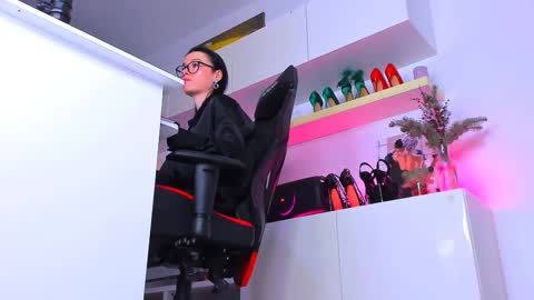 Megan online show from February 5, 10:58 pm