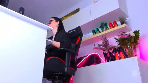 Megan online show from February 19, 6:37 pm