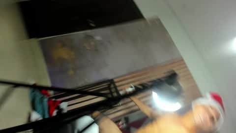 megansullivann online show from December 13, 10:48 pm