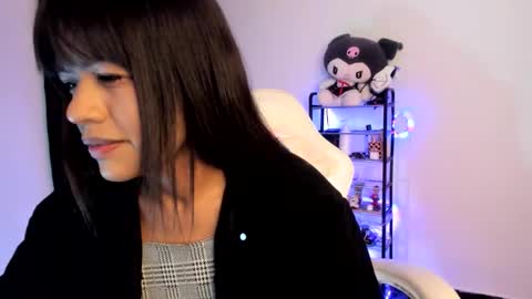 Snapshot of meganthompsonn chatting on February 25, 7:18 am Megan online show from February 25, 7:18 am