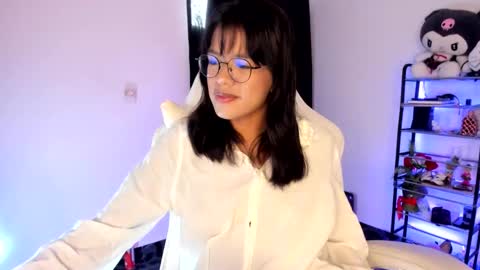 Snapshot of meganthompsonn chatting on March 9, 12:09 pm Megan online show from March 9, 12:09 pm