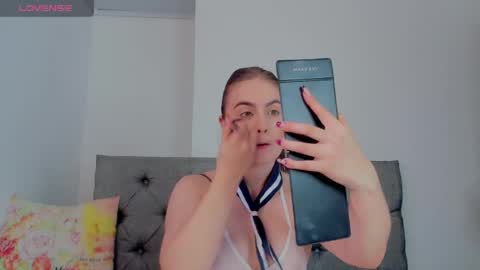 Snapshot of meganysammy chatting on May 8, 7:08 pm megansammy online show from May 8, 7:08 pm