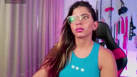 Snapshot of meggan_greey chatting on October 9, 2:37 pm Your best slave online show from October 9, 2:37 pm